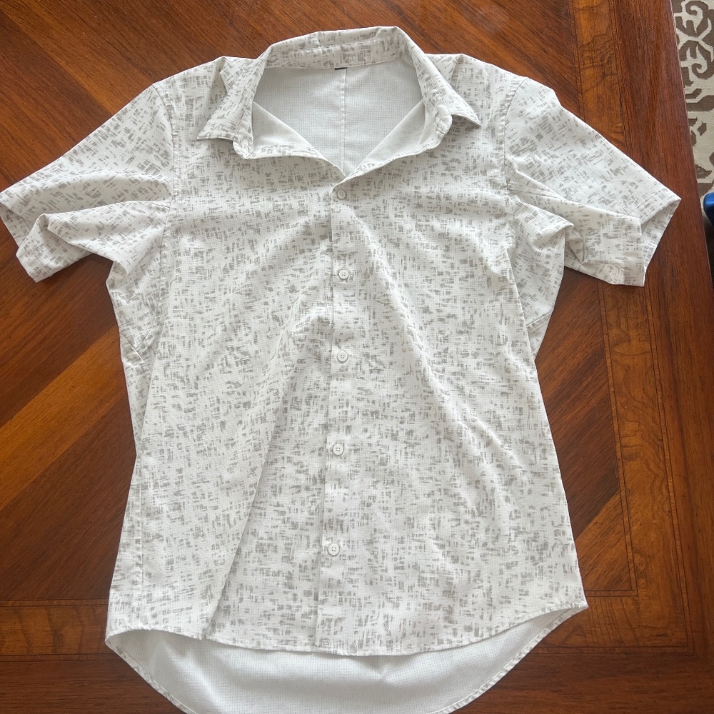 Lululemon sport shirt, medium